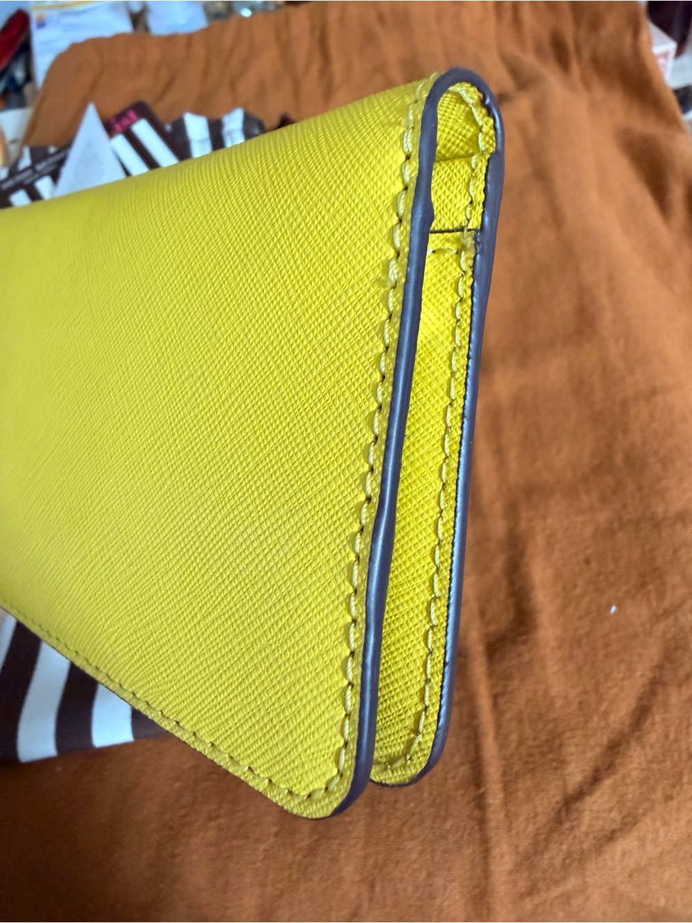 Henri Bendel Bright Yellow Saffiano Leather Wallet NWT - Picture 7 of 13